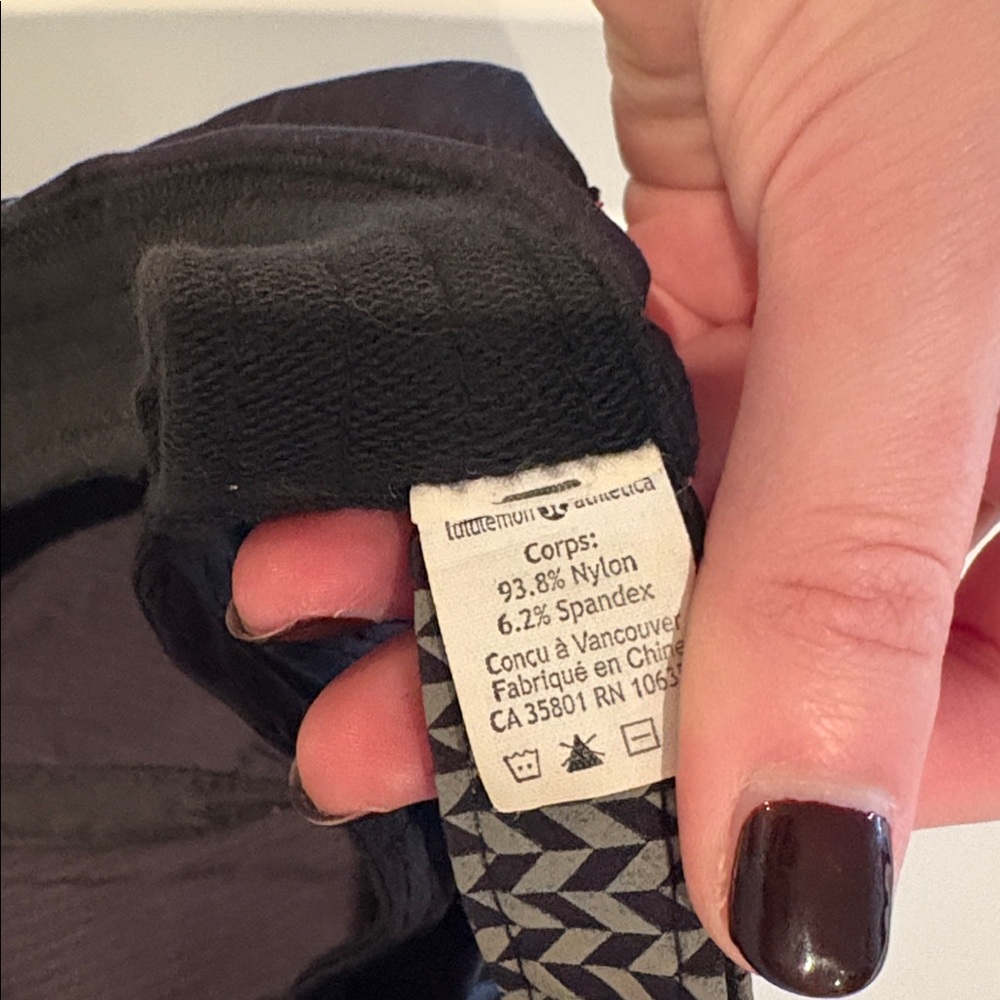 Lululemon Black Running Baseball Hat with Pocket - Picture 4 of 5